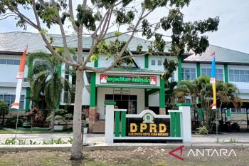Dituding tak bayar imbalan, anggota legislatif Meranti ini dilaporkan ke BK