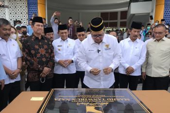 Menko Perekonomian kagum dengan Masjid Tanjak di Batam