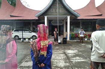 ASN di Payakumbuh Timur mulai gunakan pakaian adat Minangkabau
