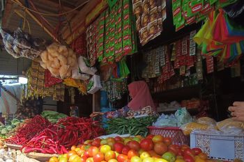 Harga bahan kebutuhan pokok di Mamuju melonjak