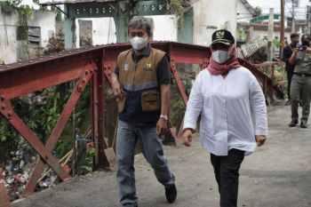 Bupati Sleman meninjau persiapan pembangunan Jembatan Merah