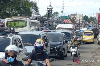 Tertibkan kendaraan, Wali Nagari Padang Luar cekcok dengan kerabat Wali Kota Bukittinggi