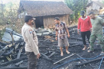 Seorang kakek di Bima tewas saat si jago merah lalap rumahnya