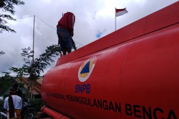 BPBD Nagekeo salurkan air bersih atasi kekeringan