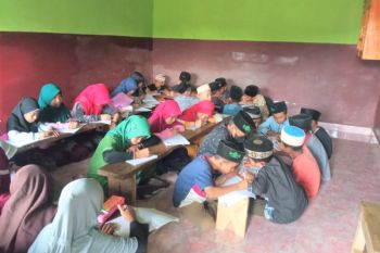 Revitalisasi fasilitas pendidikan, PLN Peduli turut cerdaskan anak bangsa