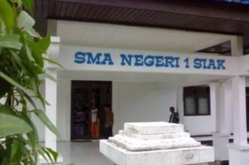SMAN 2 Siak sering kekurangan murid, SMAN 1 malah tambah kelas