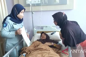 Korban kecelakaan murid SD usai terima raport diserahkan santunan oleh Jasa Raharja Riau