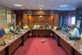 Ini tanggapan PWI, wacana wartawan terima tunjangan pemerintah