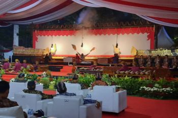 Polri gelar wayang kulit Semar Membangun Kahyangan