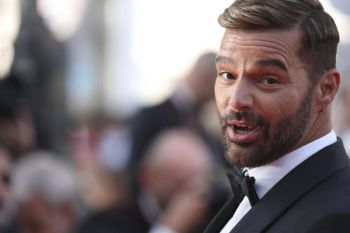 Penyanyi Ricky Martin terancam akan ditahan di Puerto Rico