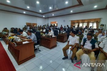 Tenaga PTT Natuna minta diangkat menjadi PPPK tanpa melalui seleksi