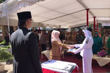 Pemkot Bukittinggi lakukan serah terima jabatan camat perempuan