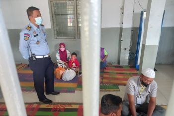 50 narapidana Lapas Narkotika terima kunjungan awal tatap muka