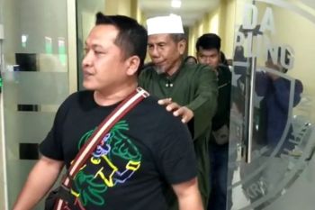 Polisi tangkap pengikut Khilafatul Muslimin