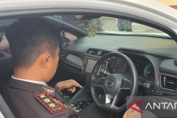 Dukung transisi energi, Kapolres Solok akui keunggulan mobil listrik
