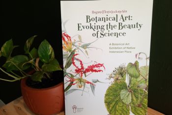Karya seni flora Indonesia dipamertkan