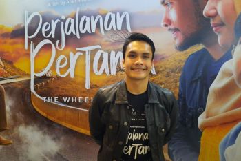 Aktor Randy  sebut kisah cintanya mirip film "Perjalanan Pertama"