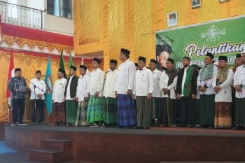 Lantik pengurus NU Pasbar, Wakil Ketua PBNU ingatkan kader pertahankan tradisi suluk