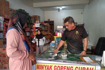 Pembeli minyak goreng di Makassar dominan pakai KTP daripada aplikasi