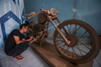 Kerajinan Dari Kardus Dengan Harga Capai Rp60 Juta