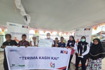 KAI Divre III Palembang rayakan Idul Adha kurbankan lima ekor sapi