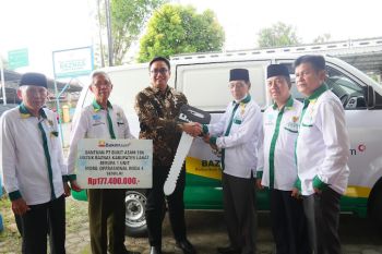 Bukit Asam sumbang mobil operasional ke Baznas Kabupaten Lahat