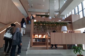 Pengelola buka kembali Perpustakaan Umum TIM