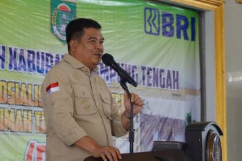 Bupati Lampung Tengah hadiri sosialisasi rumah tak layak huni