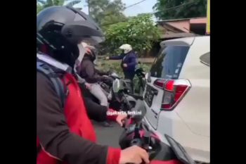 Kapolsek Cakung pastikan pria yang viral dalam video todong senjata adalah polisi