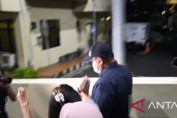 Presiden ACT Ibnu Khajar tolak berikan tanggapan usai diperiksa polisi