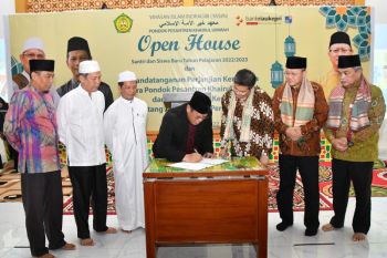Resmi konversi syariah, Bank Riau Kepri gelar roadshow ke pondok pesantren