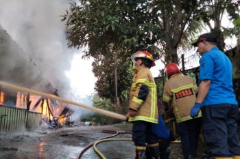 Barak Paldam di Balikpapan hangus terbakar diduga korsleting listrik