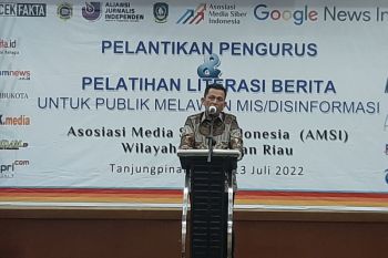 Gubernur Ansar imbau warga gunakan masker di luar ruangan jika sakit