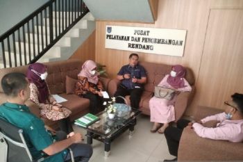 Disnakerin Kampar belajar ke Pemkot Payakumbuh untuk membangun sentra IKM