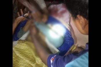Terjatuh dari tebing setinggi 50 meter saat ambil madu, seorang pemuda tewas