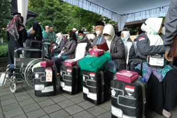 Selama 21 hari setelah pulang, jamaah haji dibekali kartu pantau kesehatan