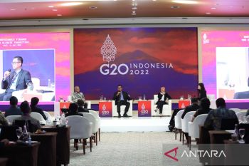 Siap pimpin transisi energi, Dirut PLN beberkan jurus capai "Net Zero Emission"2060