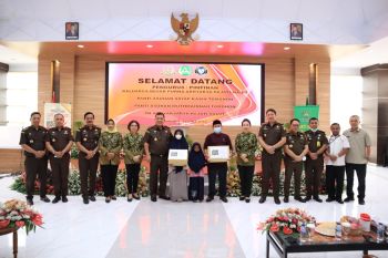 Kejati Sulut gelar bakti sosial  sambut HBA ke-62 dan HUT IAD