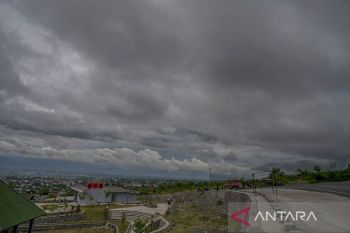 BMKG prakirakan hujan berpotensi turun di sebagian kota Indonesia