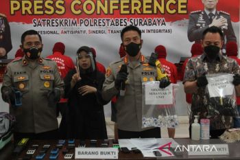 Polisi bongkar sindikat joki ujian masuk perguruan tinggi negeri di Surabaya