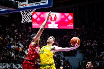 Tim Indonesia takluk dari Australia pada laga terakhir Grup A FIBA Asia Cup