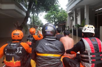 Disaster Management Center Dompet Dhuafa respon banjir di Tangerang, Garut, dan Pati