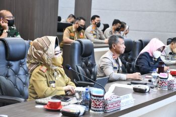Polda Lampung imbau masyarakat tetap gunakan masker serta patuhi prokes dan lengkapi vaksin