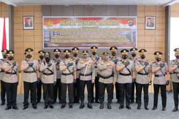Kapolda Sumbar resmi lantik Kabid Humas dan tujuh Kapolres di Sumbar