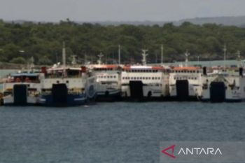 BMKG imbau operator feri waspadai gelombang 3,5 meter
