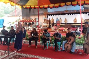 Orkes Keroncong Buana Lestari Sawahlunto diundang tampil pada Solo Keroncong Festival 2022