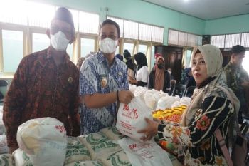 Gelar pasar murah, Pemkot Pekalongan sediakan 410 paket sembako