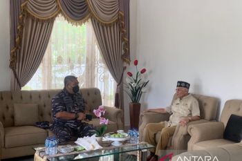 Sulawesi Tenggara mendapat peta laut dari Pushidros TNI AL