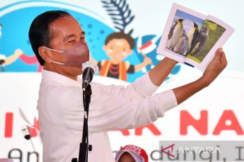 Presiden Jokowi minta relawan bantu pemerintah hadapi potensi resesi