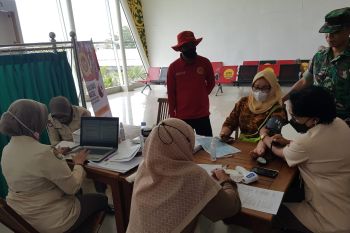Permudah syarat perjalanan udara, Binda Riau gelar vaksinasi di Bandara SSK II